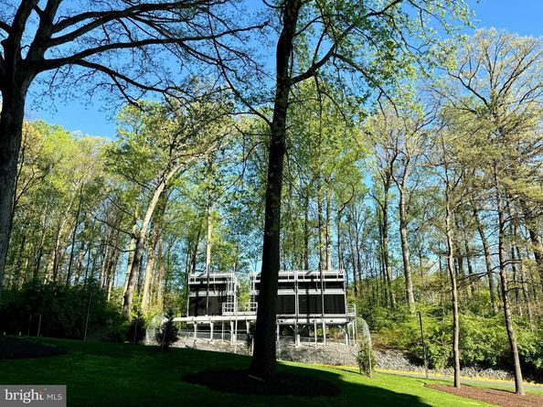 5225 Pooks Hill Road B24N, Bethesda MD 20814