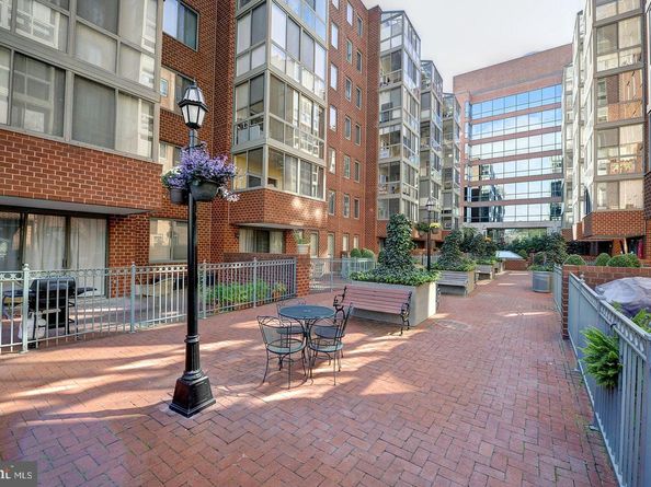 1050 N Taylor Street 1208, Arlington VA 22201