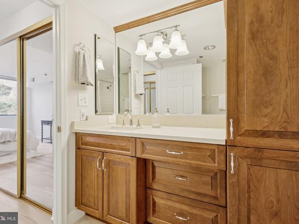 1050 N Taylor Street 1208, Arlington VA 22201