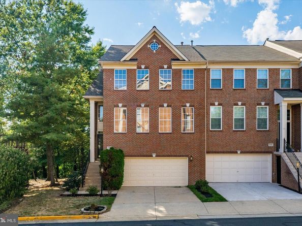 13438 Burrough Farm Drive, Herndon VA 20171