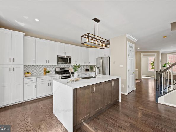 13438 Burrough Farm Drive, Herndon VA 20171