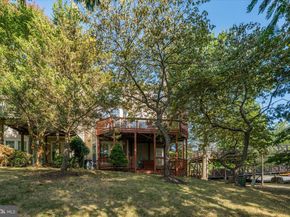 13438 Burrough Farm Drive, Herndon VA 20171