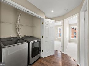 13438 Burrough Farm Drive, Herndon VA 20171
