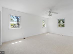 2111 N Lincoln Street, Arlington VA 22207