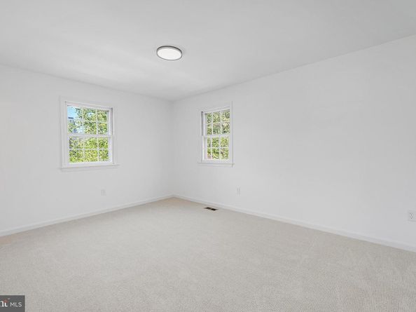 2111 N Lincoln Street, Arlington VA 22207