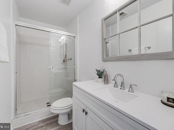 2111 N Lincoln Street, Arlington VA 22207