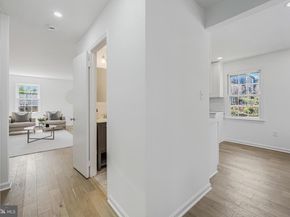 2111 N Lincoln Street, Arlington VA 22207