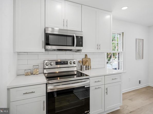 2111 N Lincoln Street, Arlington VA 22207