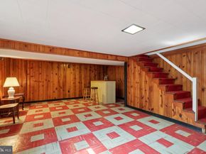 910 Glenroy Road, Philadelphia PA 19128