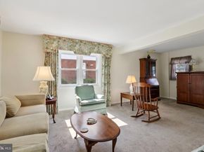 910 Glenroy Road, Philadelphia PA 19128