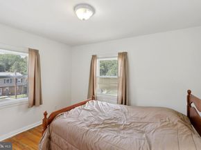 910 Glenroy Road, Philadelphia PA 19128