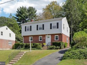 910 Glenroy Road, Philadelphia PA 19128