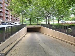 1300 Army Navy Drive 321, Arlington VA 22202