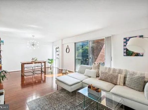 1300 Army Navy Drive 321, Arlington VA 22202