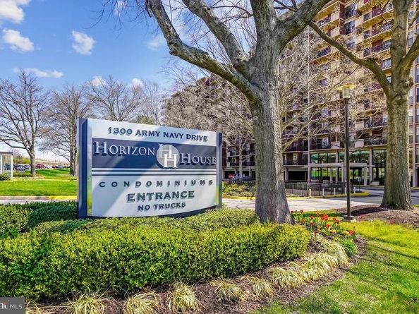 1300 Army Navy Drive 321, Arlington VA 22202