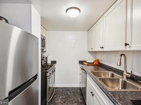 1300 Army Navy Drive 321, Arlington VA 22202