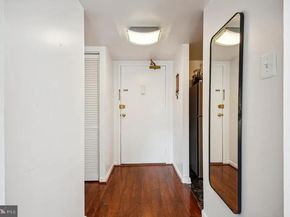 1300 Army Navy Drive 321, Arlington VA 22202