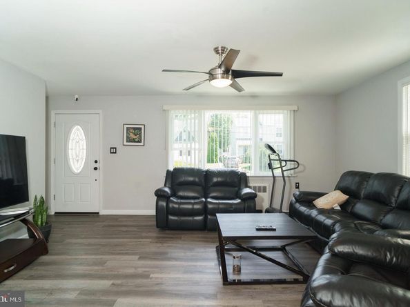 110 Mccormick Avenue, Ridley Park PA 19078
