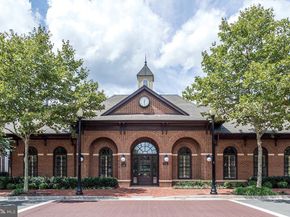 708 Day Lane, Alexandria VA 22314