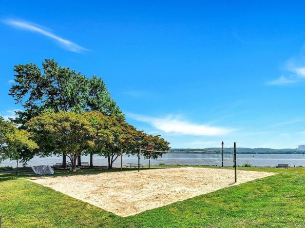 708 Day Lane, Alexandria VA 22314