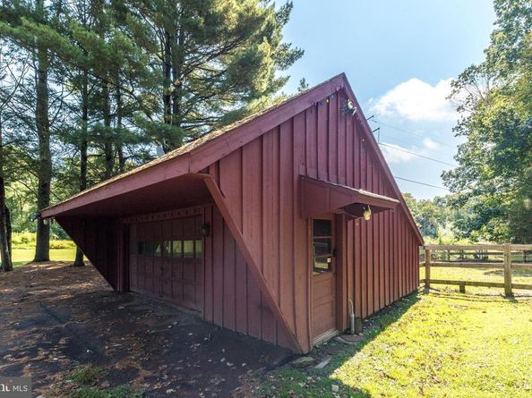 1655 Mill Road W, Furlong PA 18925