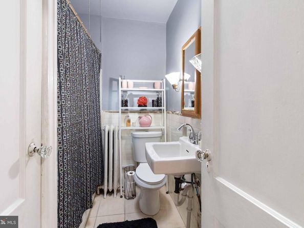 889 Anchor Street, Philadelphia PA 19124