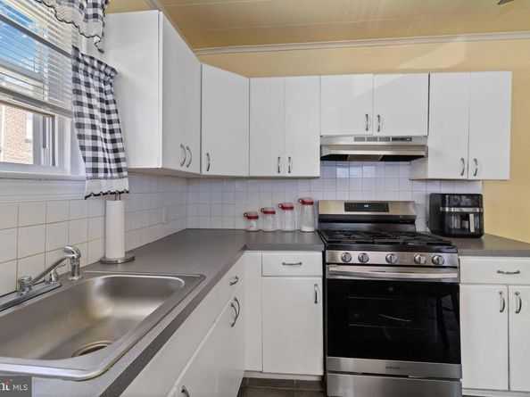 889 Anchor Street, Philadelphia PA 19124