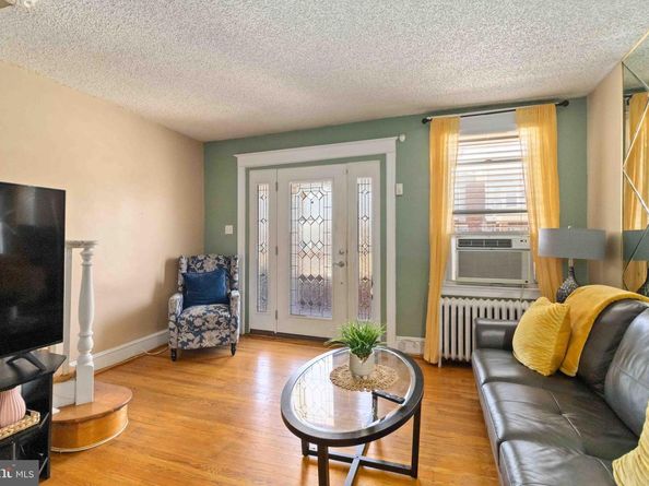 889 Anchor Street, Philadelphia PA 19124