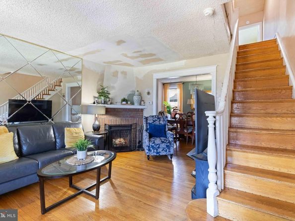 889 Anchor Street, Philadelphia PA 19124