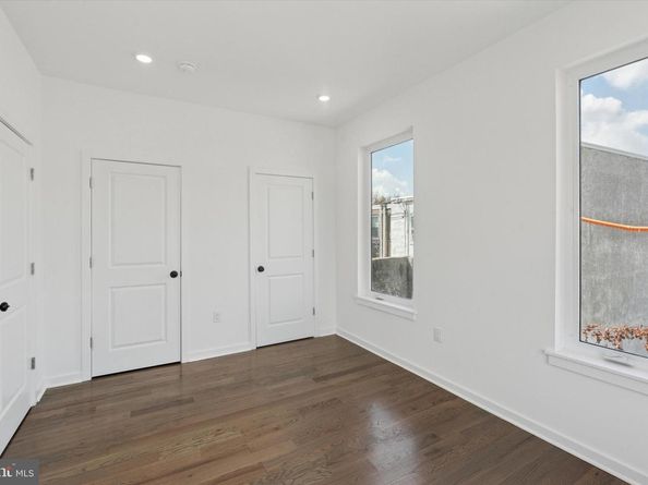 1500 S 30TH Street, Philadelphia PA 19146