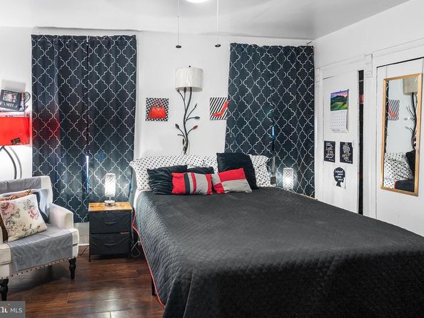 2553 W Oakdale Street, Philadelphia PA 19132