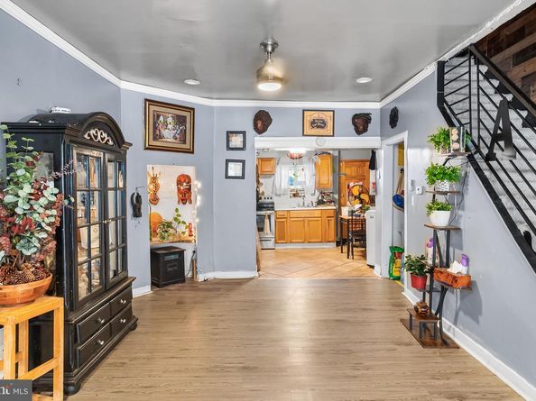 2553 W Oakdale Street, Philadelphia PA 19132