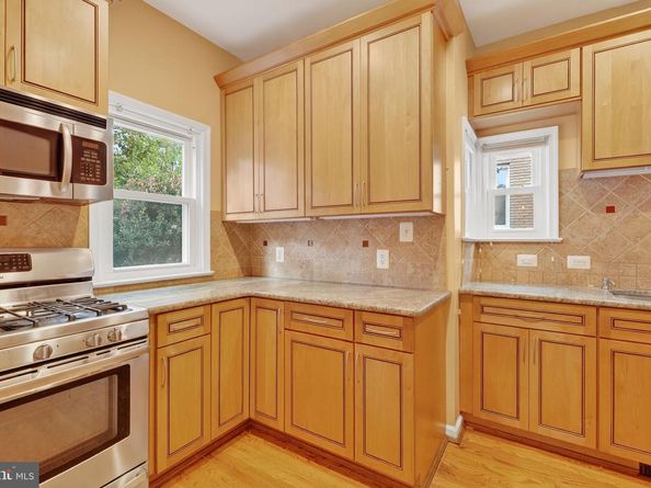 1801 N Taylor Street, Arlington VA 22207