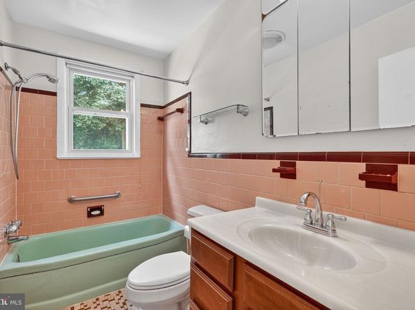 1801 N Taylor Street, Arlington VA 22207