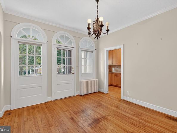 1801 N Taylor Street, Arlington VA 22207