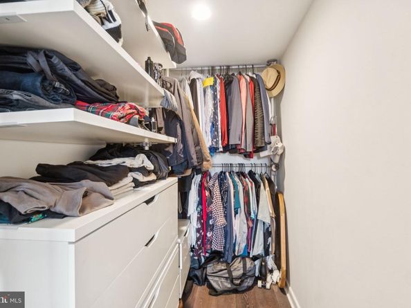 777 7TH Street NW 1024, Washington DC 20001