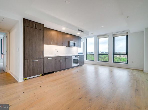 1211 Van Street SE 806, Washington DC 20003