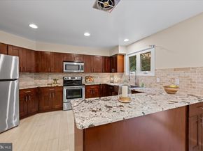 10847 Whiterim Drive, Potomac MD 20854