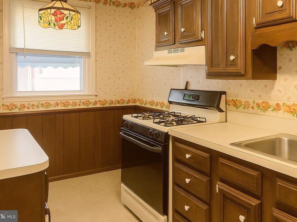 4230 Hellerman, Philadelphia PA 19135