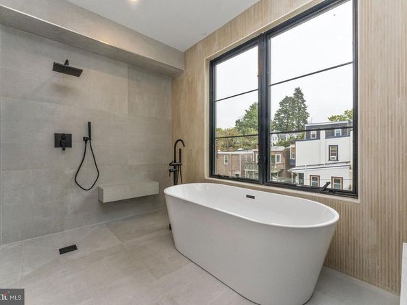 4475 Fleming Street, Philadelphia PA 19127