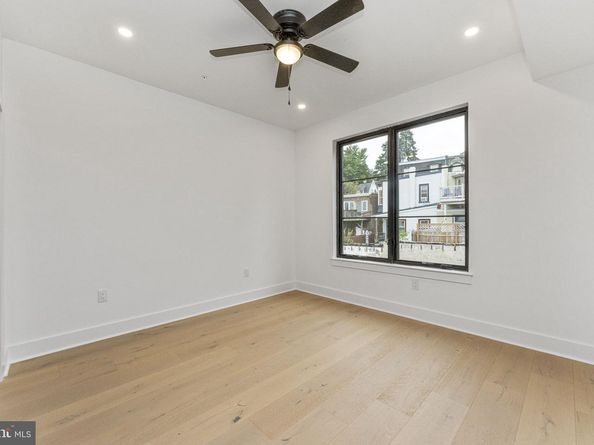 4475 Fleming Street, Philadelphia PA 19127