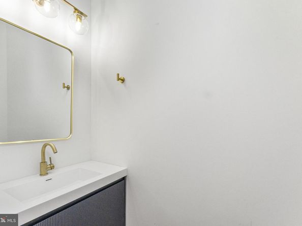4475 Fleming Street, Philadelphia PA 19127