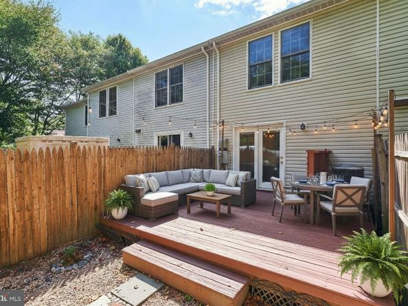 7616 Wood Mist Lane, Falls Church VA 22043