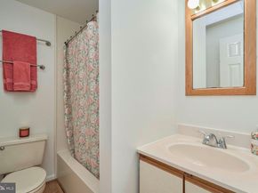 7616 Wood Mist Lane, Falls Church VA 22043
