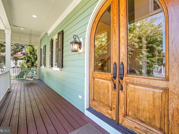 217 Talahi Road SE, Vienna VA 22180