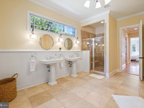 217 Talahi Road SE, Vienna VA 22180