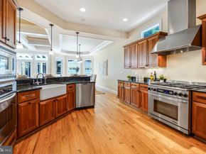 217 Talahi Road SE, Vienna VA 22180