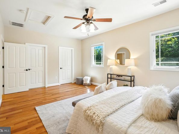 217 Talahi Road SE, Vienna VA 22180