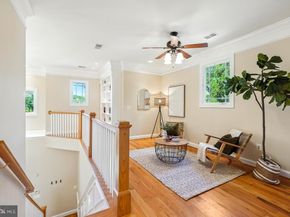 217 Talahi Road SE, Vienna VA 22180