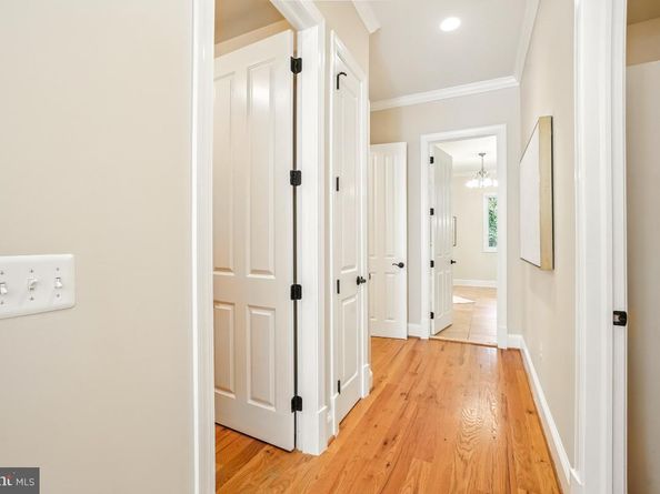 217 Talahi Road SE, Vienna VA 22180